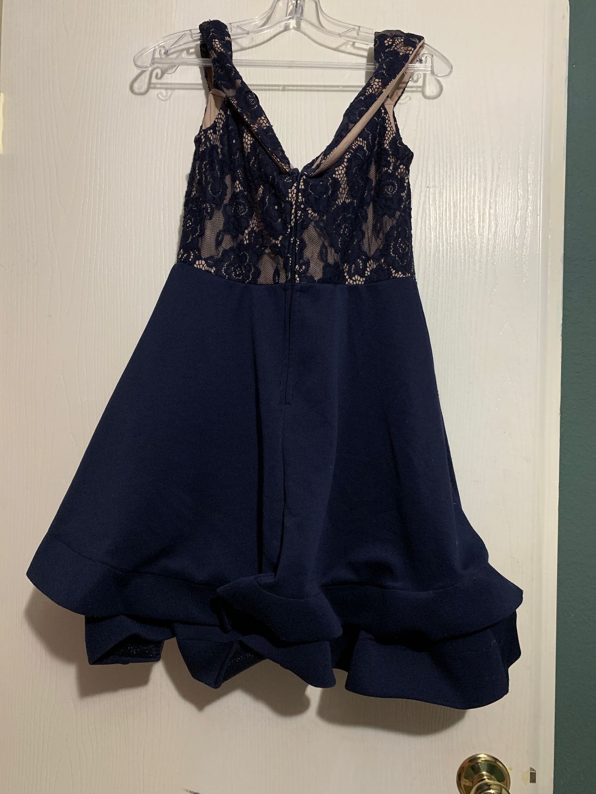 Size 8 Homecoming Off The Shoulder Lace Navy Blue Cocktail Dress on Queenly