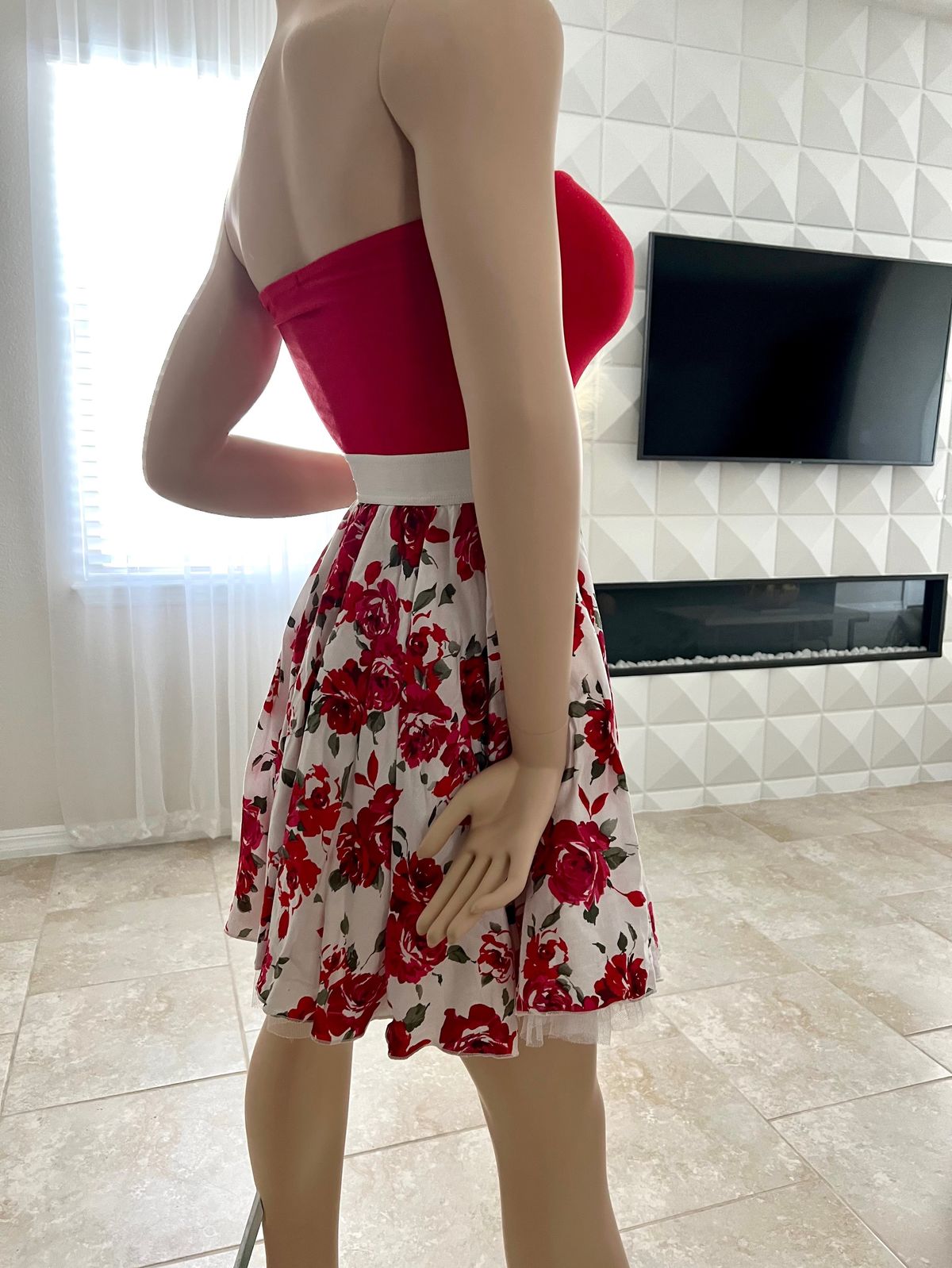 Size S Strapless Floral Multicolor Cocktail Dress on Queenly