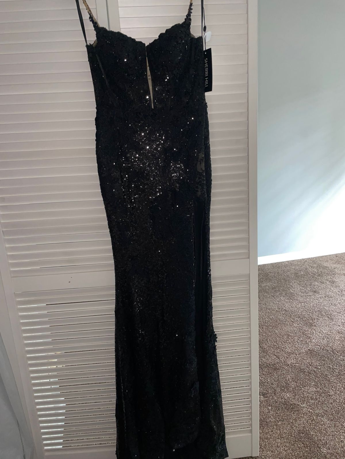 Sherri Hill Size 10 Plunge Black Side Slit Dress on Queenly