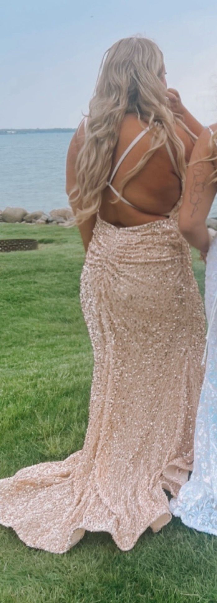 Promgirl Size 14 Prom Plunge Gold Mermaid Dress on Queenly