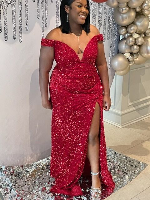 Size 14 Prom Sheer Red Side Slit Dress on Queenly