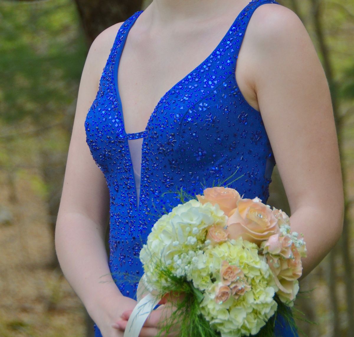 Mon Cheri Size 4 Prom Plunge Sequined Royal Blue Mermaid Dress on Queenly
