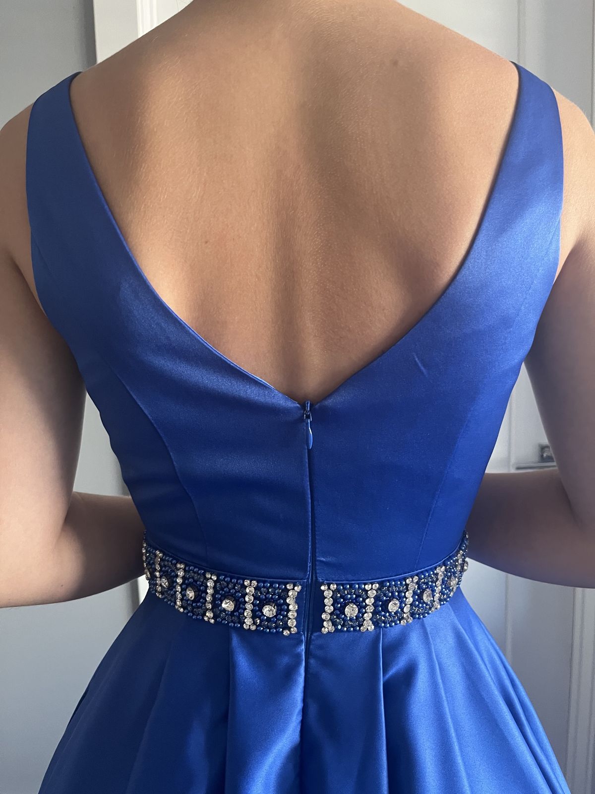 Ed Young Size 2 Prom Plunge Royal Blue A-line Dress on Queenly