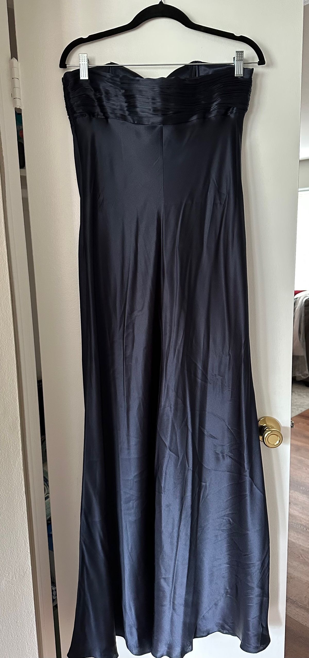 Size 10 Prom Strapless Blue Floor Length Maxi on Queenly