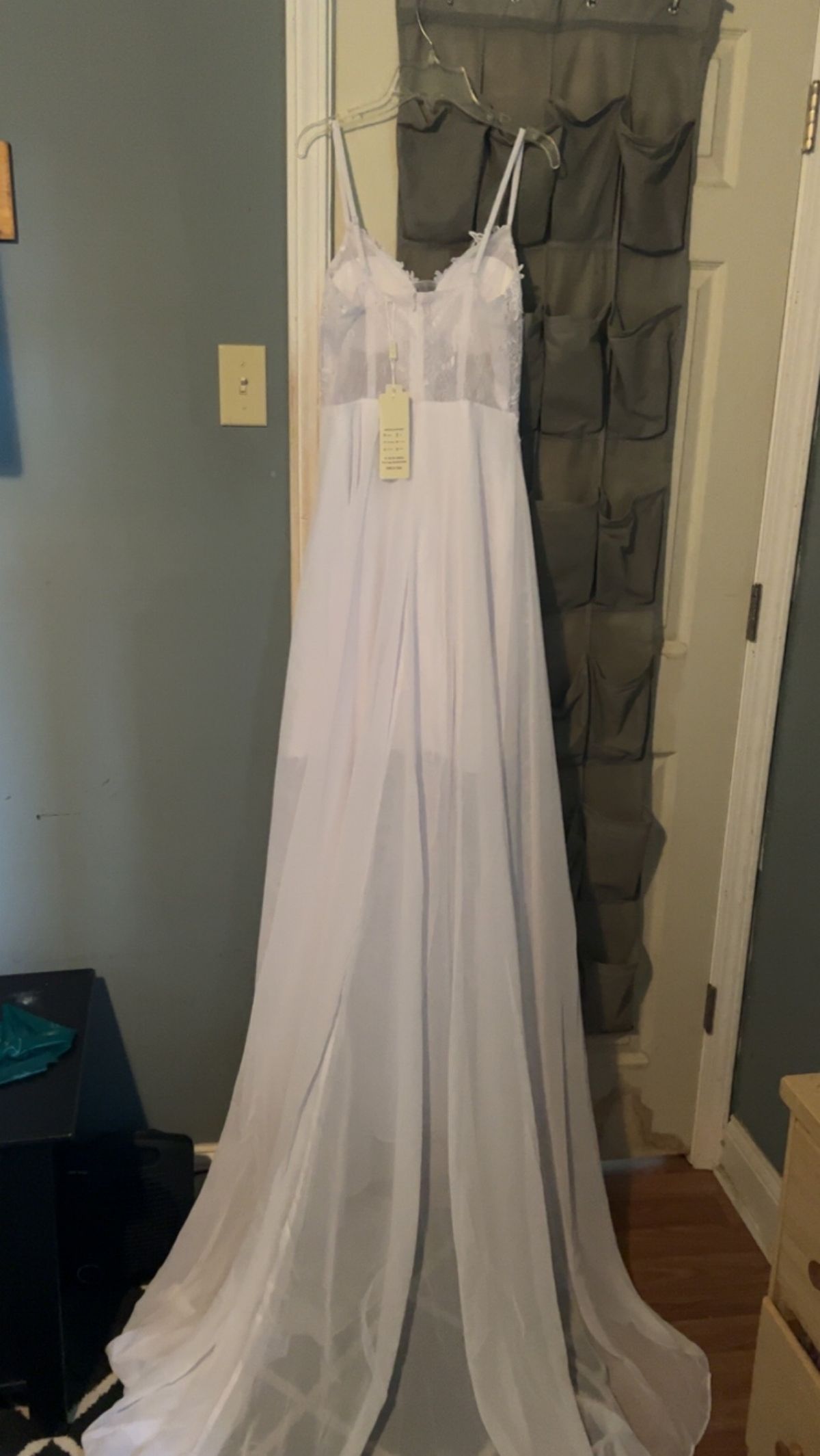 Jaeden Size 4 Wedding Plunge White A-line Dress on Queenly