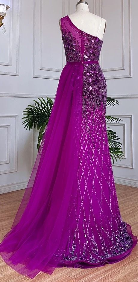 Size 6 One Shoulder Multicolor Side Slit Dress on Queenly