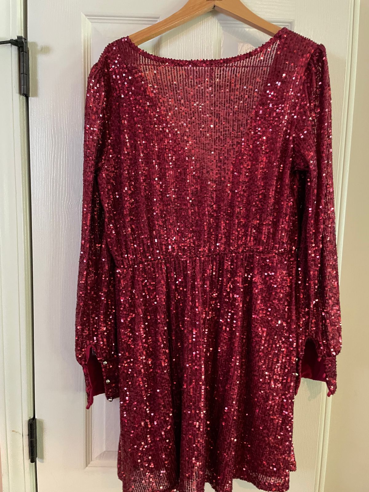 Size L Plunge Burgundy Red Cocktail Dress on Queenly