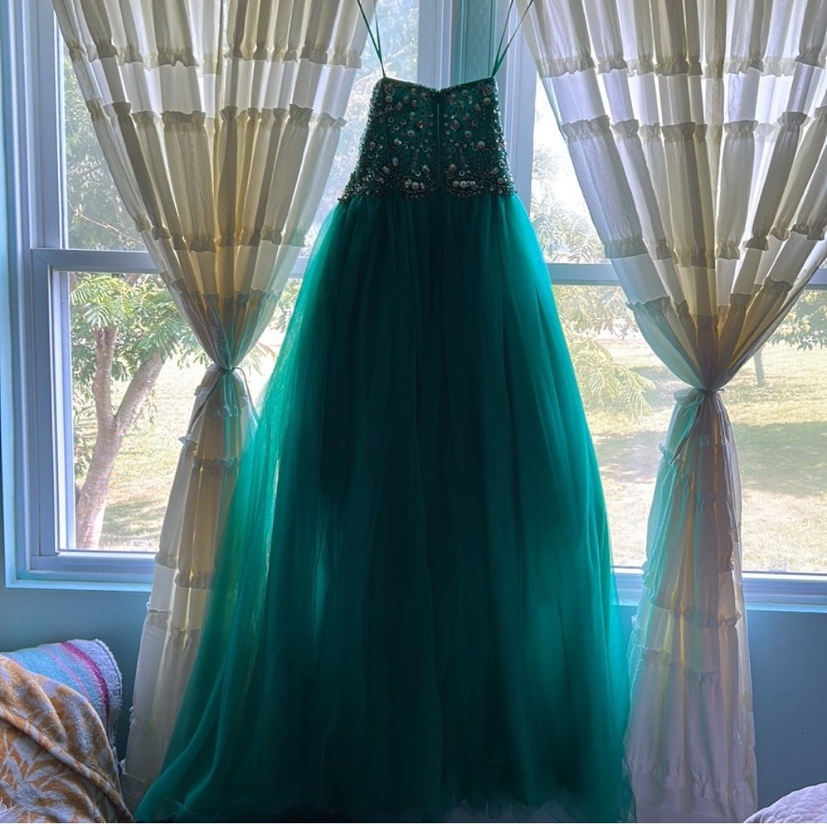 Nina Canacci Girls Size 14 Pageant Strapless Green Ball Gown on Queenly