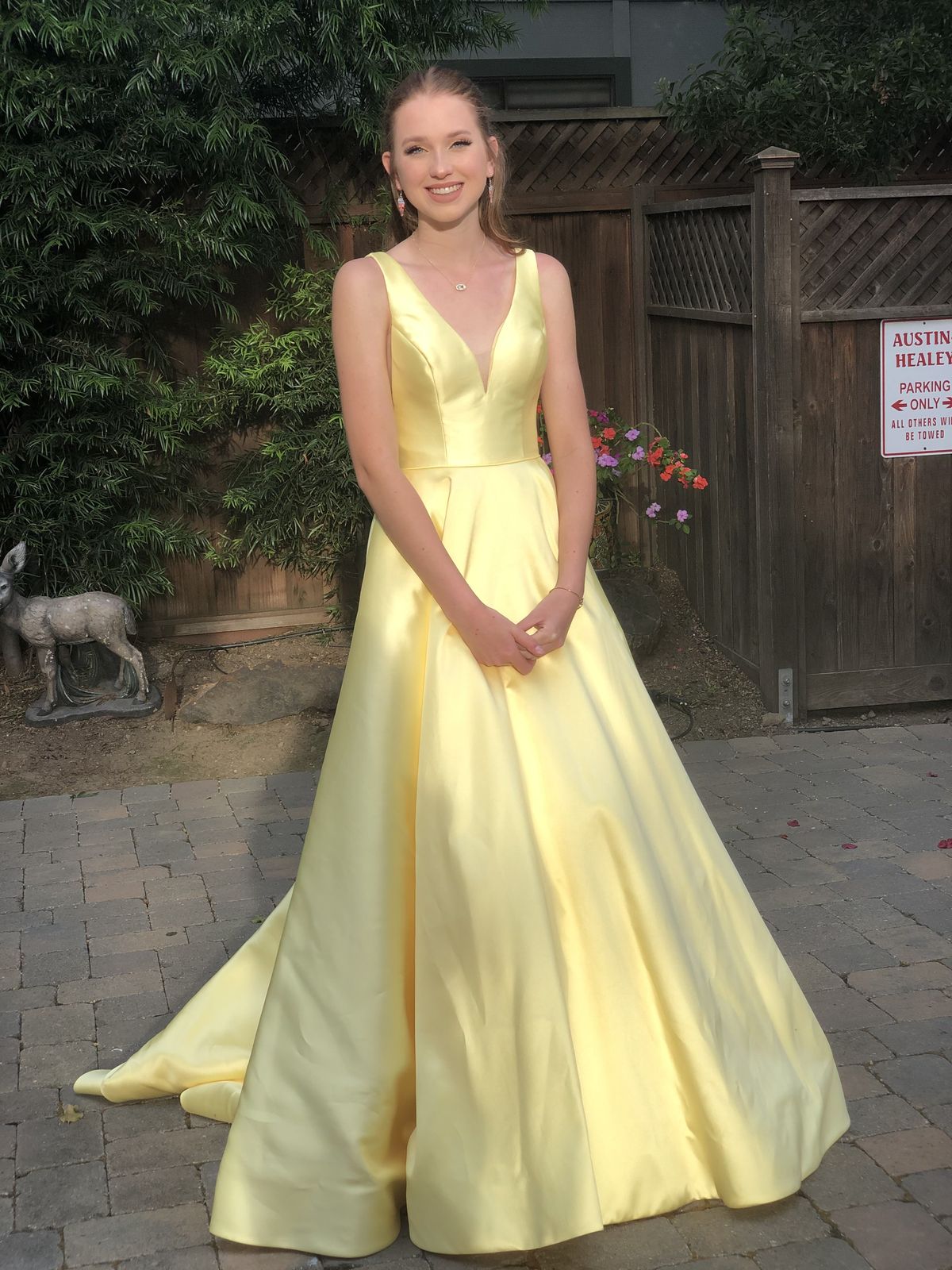 Sherri Hill Size 2 Prom Plunge Yellow Ball Gown on Queenly