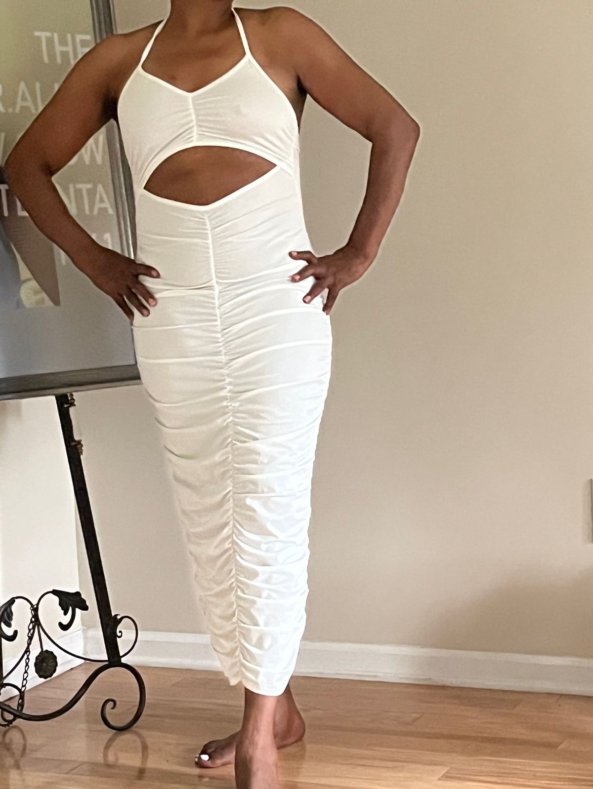 Size M Prom Off The Shoulder White Cocktail Dress on Queenly