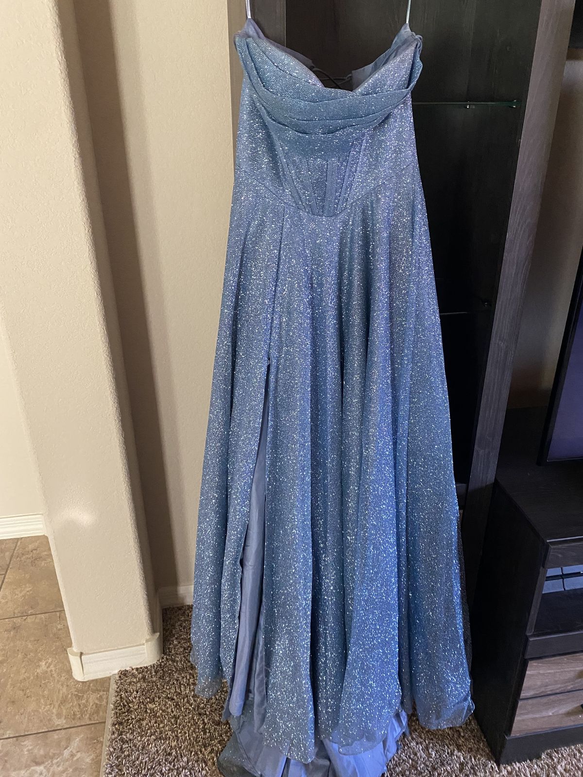 Ladivine By Cinderella Divine Size 6 Light Blue Ball Gown on Queenly