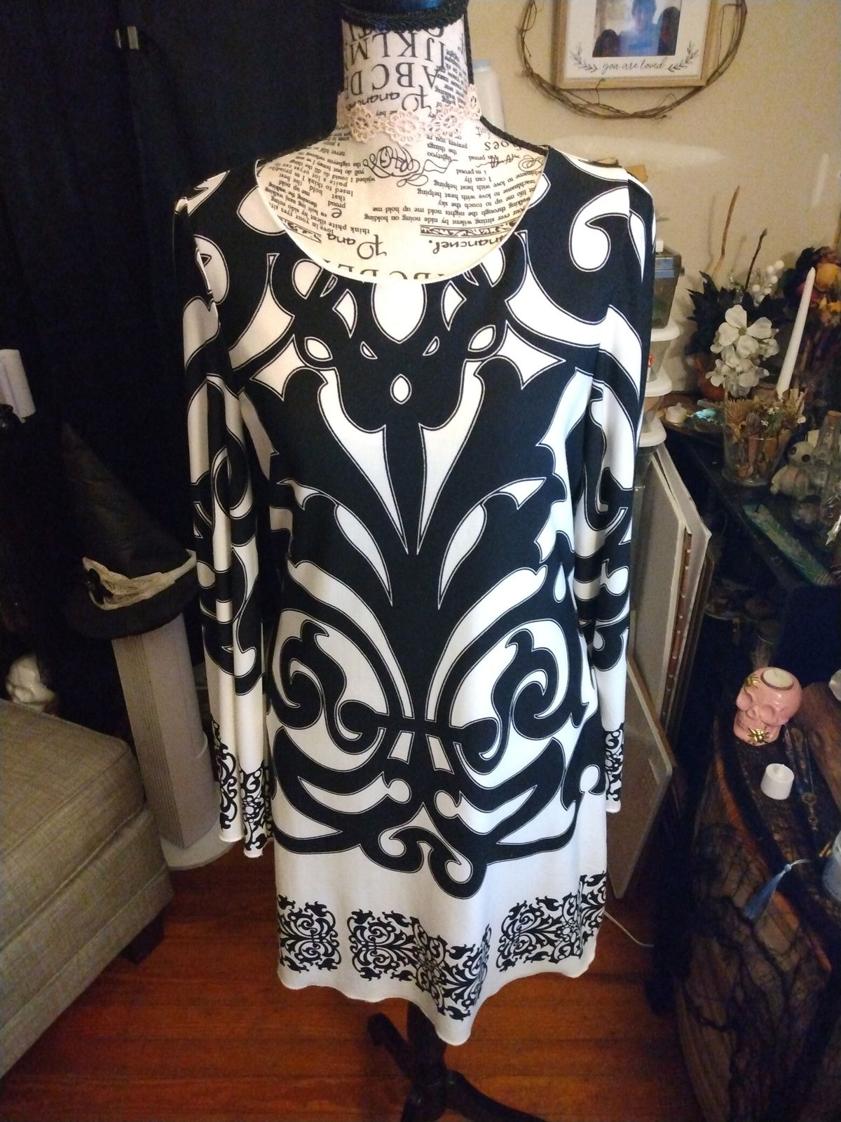 nico la Size 8 Wedding Guest Long Sleeve Black A-line Dress on Queenly