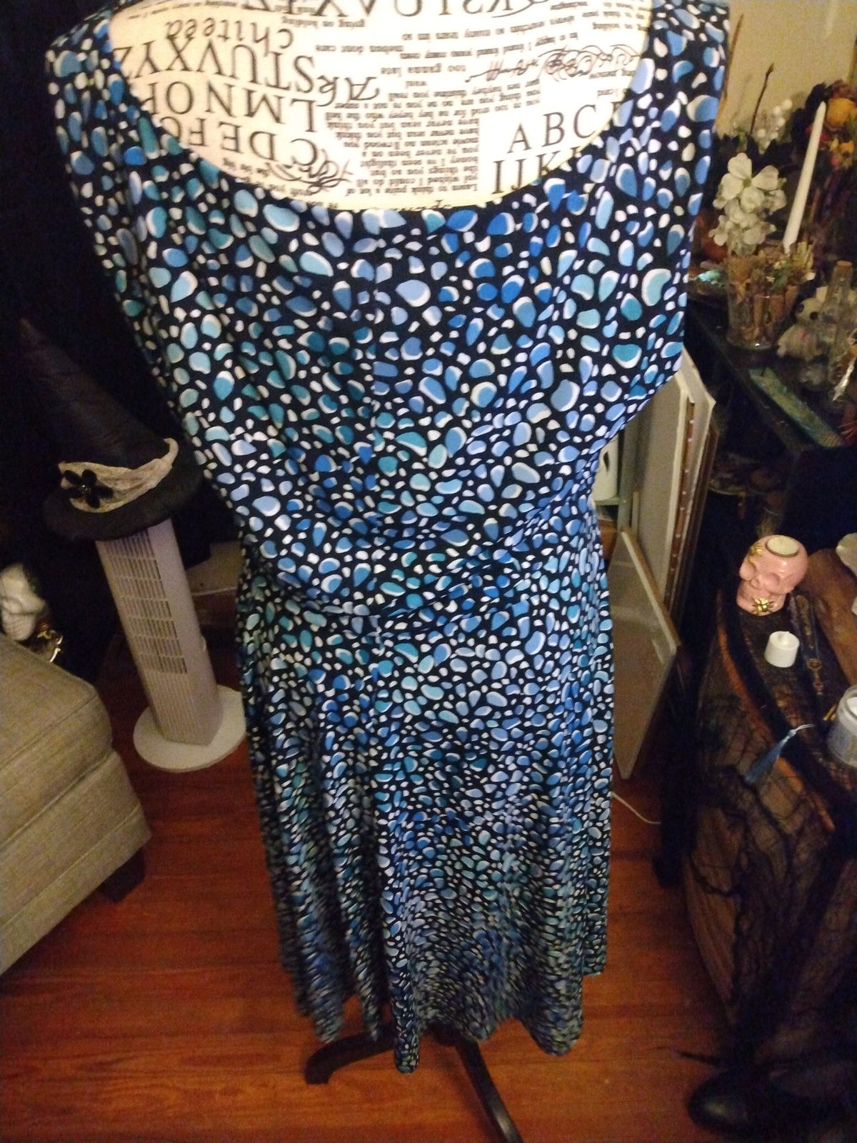 perception  Size 14 Wedding Guest Cap Sleeve Royal Blue A-line Dress on Queenly