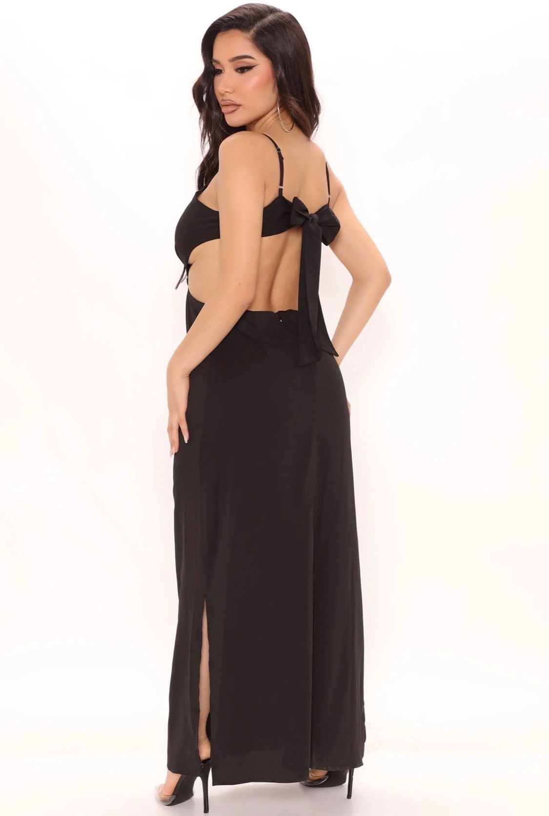 Size 10 Prom Plunge Black A-line Dress on Queenly