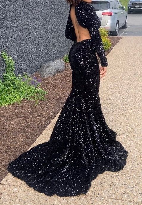Size S Prom Long Sleeve Black Mermaid Dress on Queenly