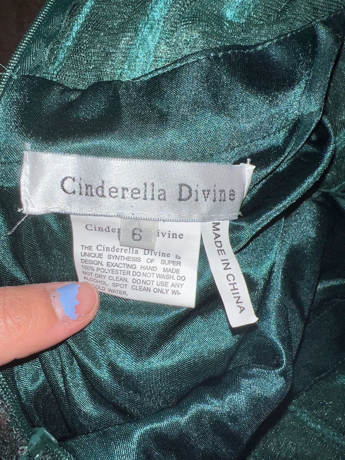 Style J810 Cinderella Divine Size 6 Prom Plunge Green Mermaid Dress on Queenly