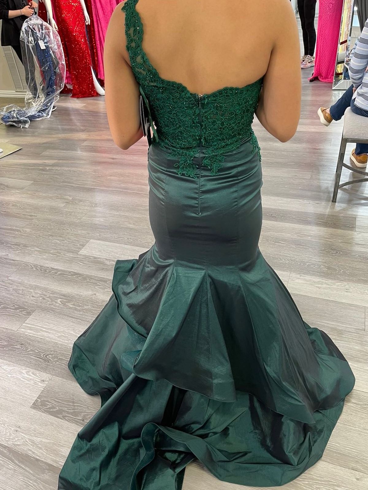 Style 98043 MoriLee Size 2 Prom One Shoulder Green Mermaid Dress on Queenly
