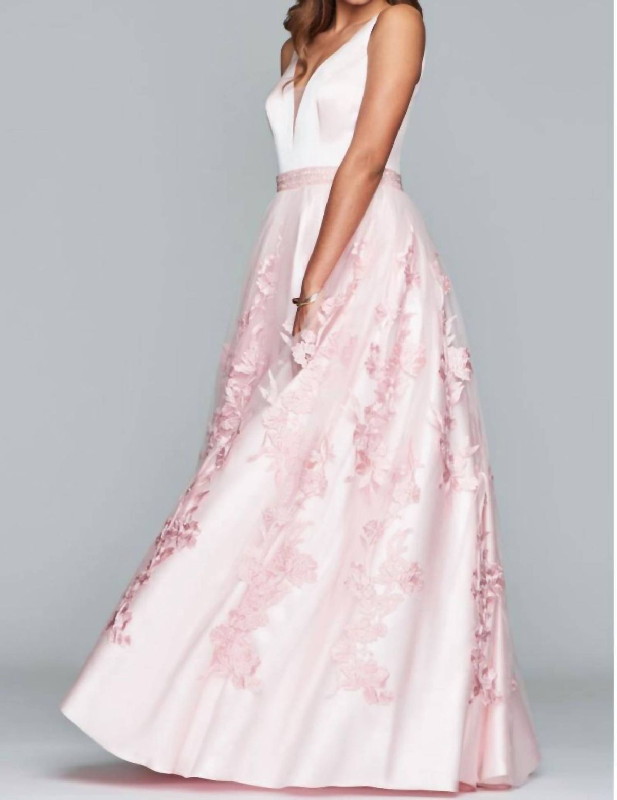 Style 1-2663386456-649 FAVIANA Size 2 Bridesmaid Plunge Floral Light Pink A-line Dress on Queenly