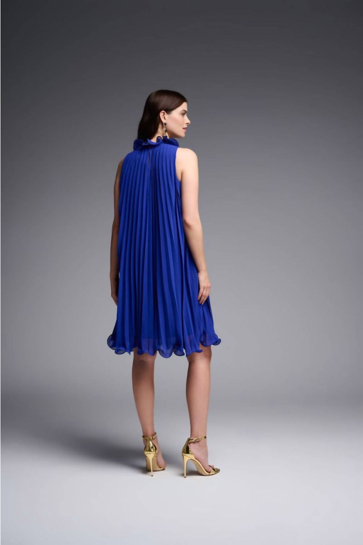Style 1-853766110-1498 Joseph Ribkoff Size 4 Bridesmaid Halter Royal Blue Cocktail Dress on Queenly