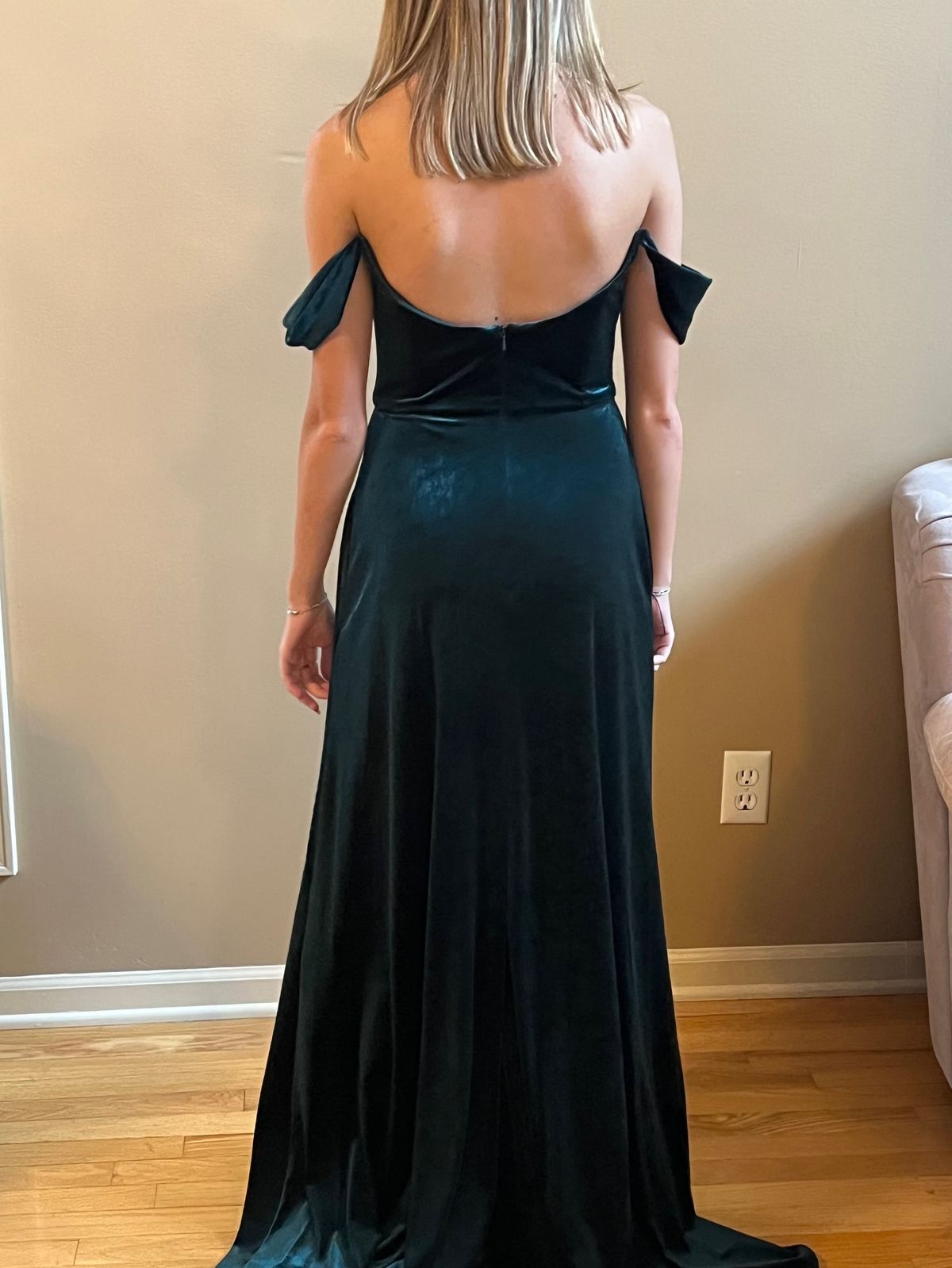Size 0 Prom Off The Shoulder Green Side Slit Dress on Queenly