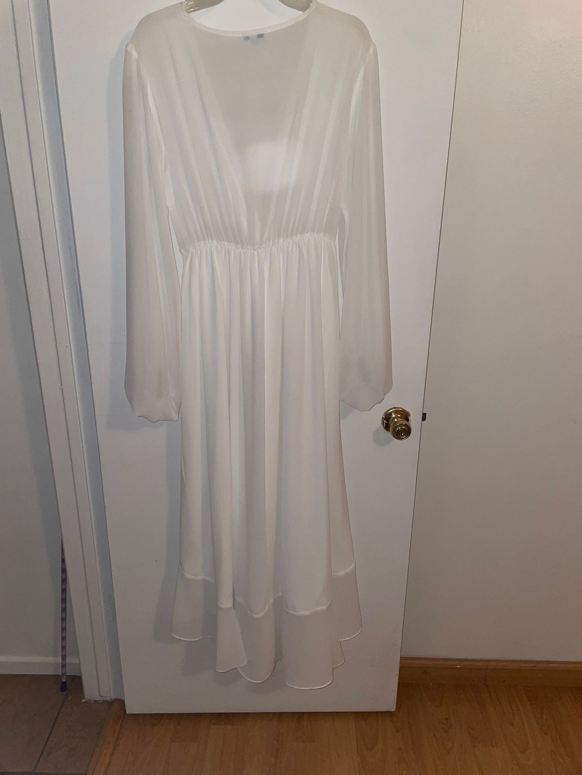Size XL Wedding Long Sleeve White Floor Length Maxi on Queenly