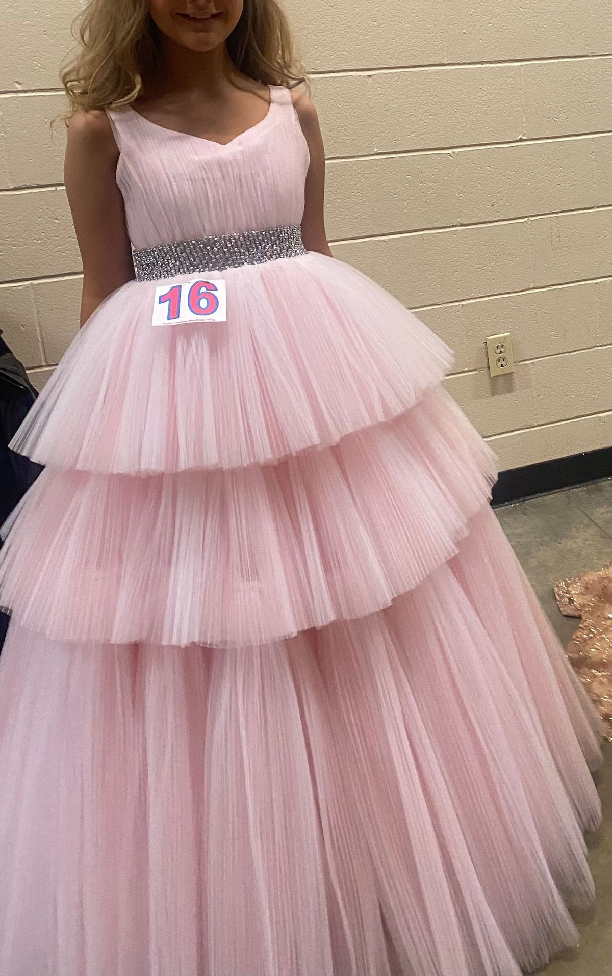 Ashley Lauren Girls Size 12 Pageant Pink Ball Gown on Queenly