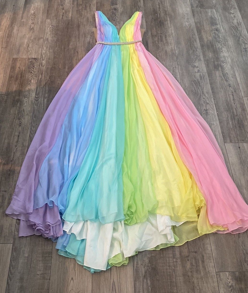Ashley Lauren Size 0 Multicolor A-line Dress on Queenly