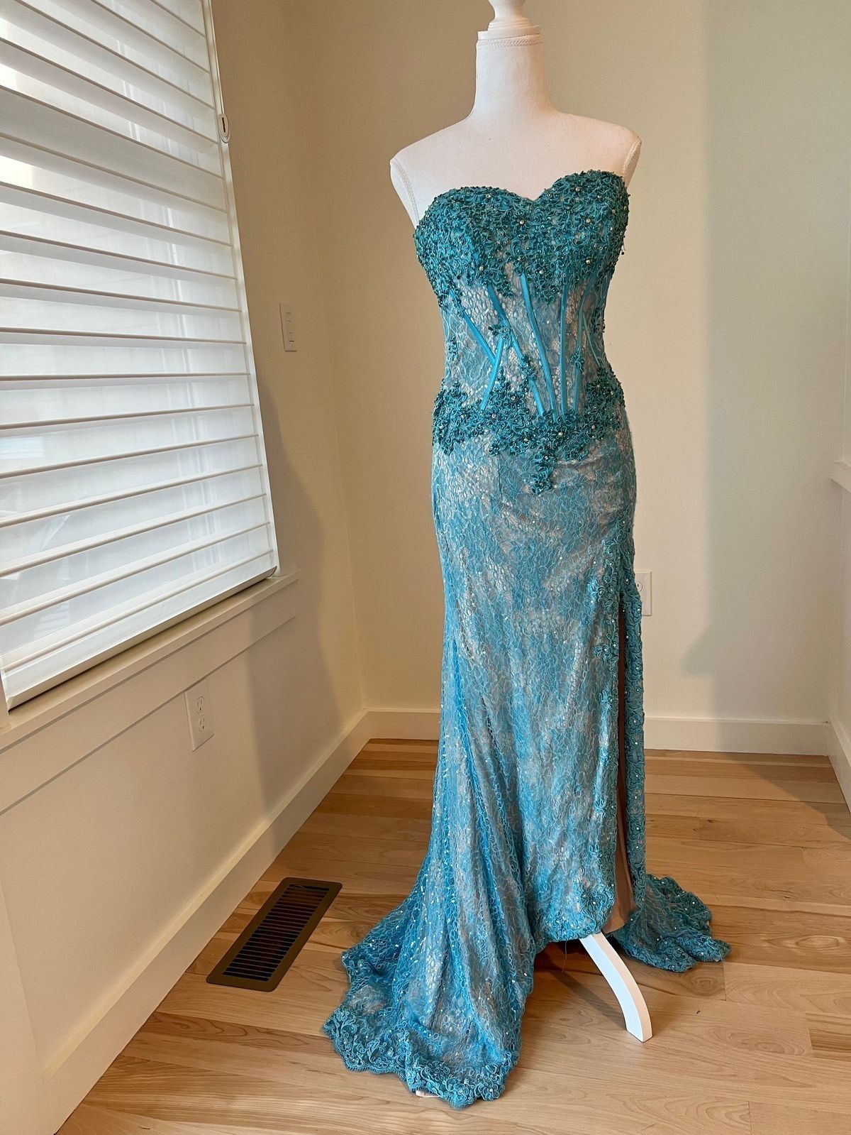 MoriLee Size 6 Prom Lace Turquoise Blue Side Slit Dress on Queenly