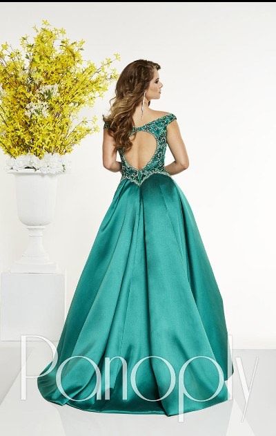 Panoply Size 10 Pageant Green Ball Gown on Queenly