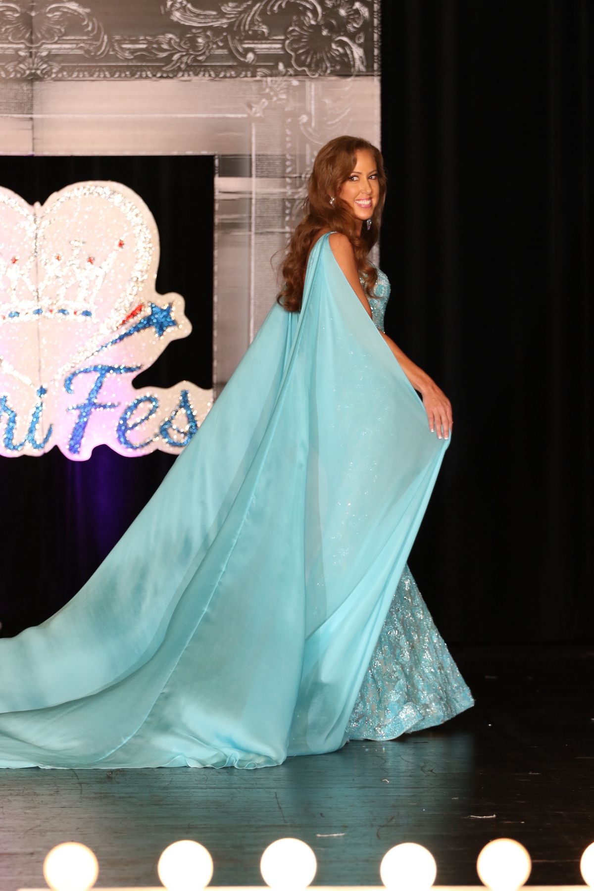 Style Couture Sherri Hill Size 4 Pageant Plunge Blue Mermaid Dress on Queenly