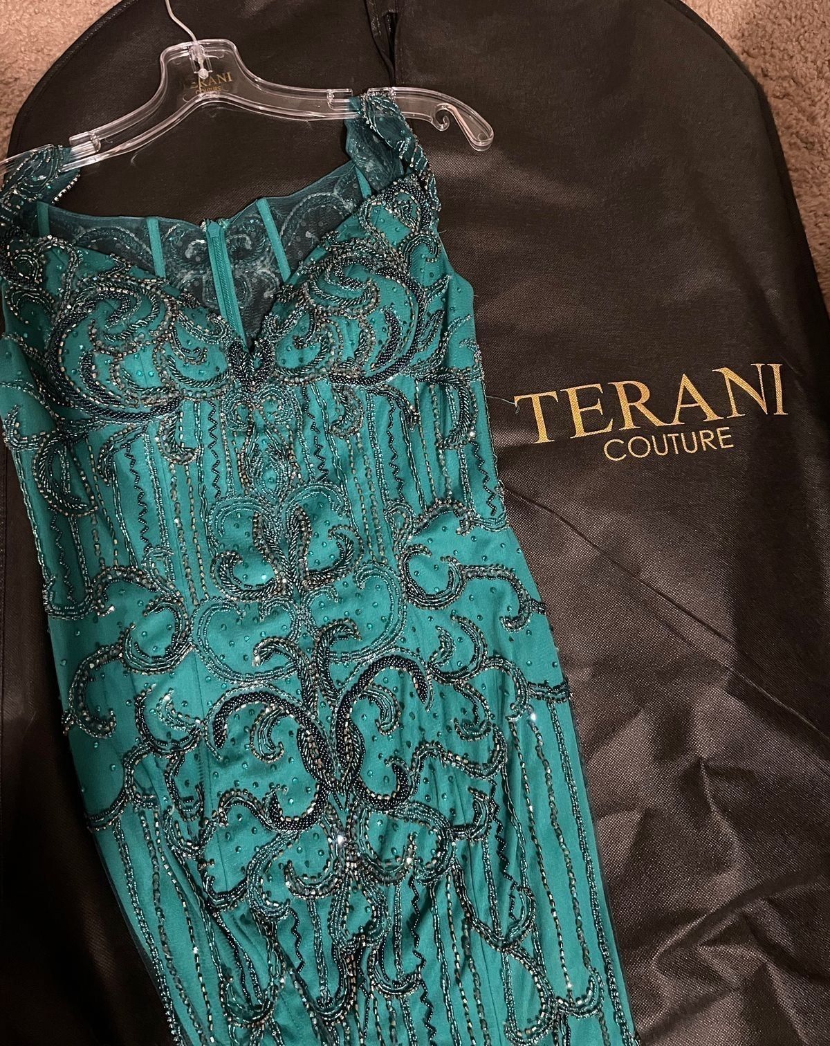 Terani Couture Size 4 Off The Shoulder Green Mermaid Dress on Queenly