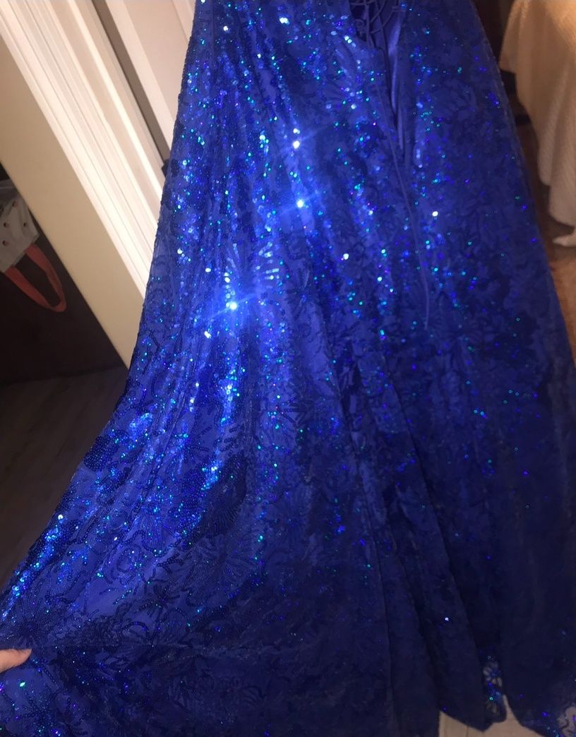 Size 14 Prom Plunge Blue Ball Gown on Queenly