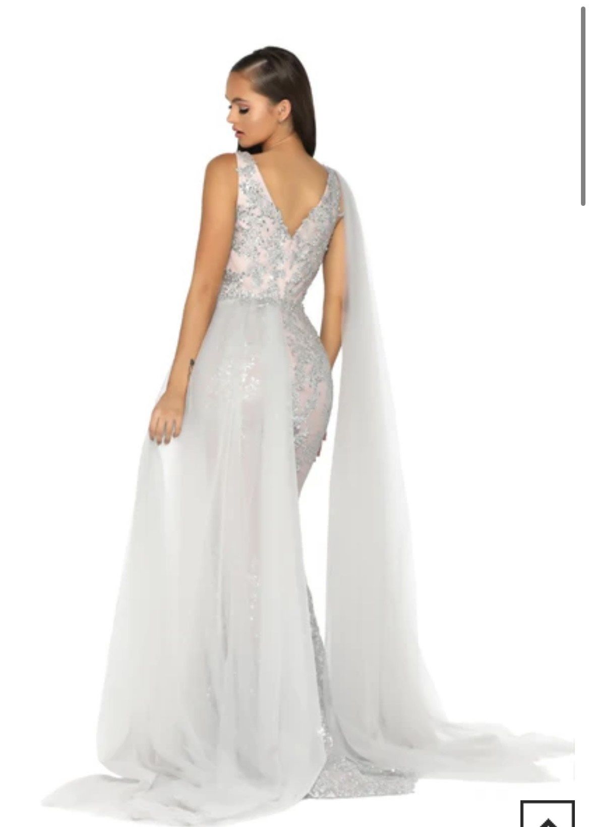 Style Ps5011 Portia and Scarlett Size 4 Prom Plunge Silver Mermaid Dress on Queenly