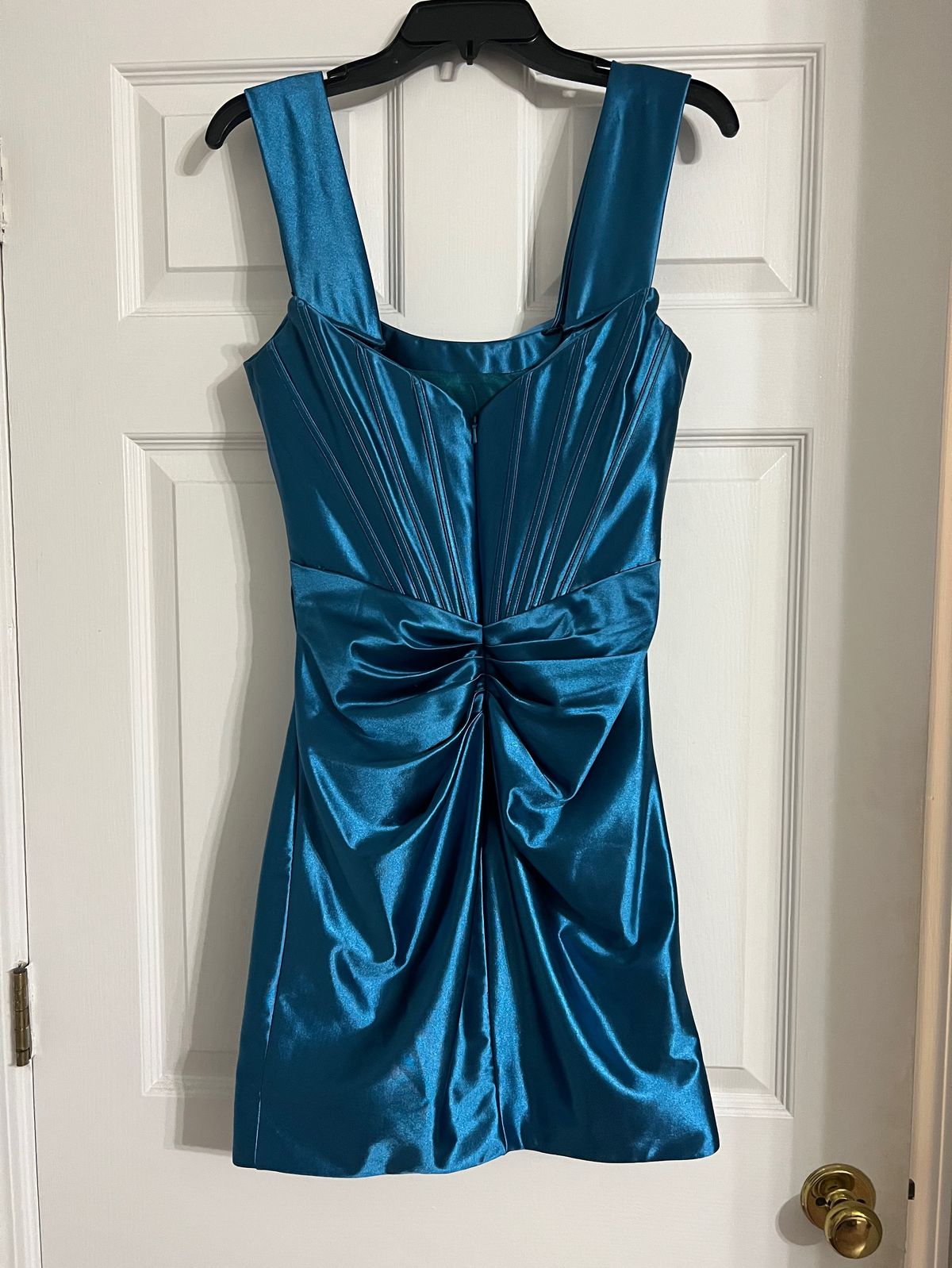 Sherri Hill Size 6 Prom Off The Shoulder Blue Cocktail Dress on Queenly