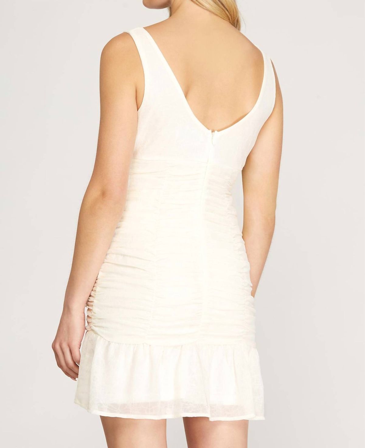 Style 1-103721990-2901 SHE + SKY Size M White Cocktail Dress on Queenly