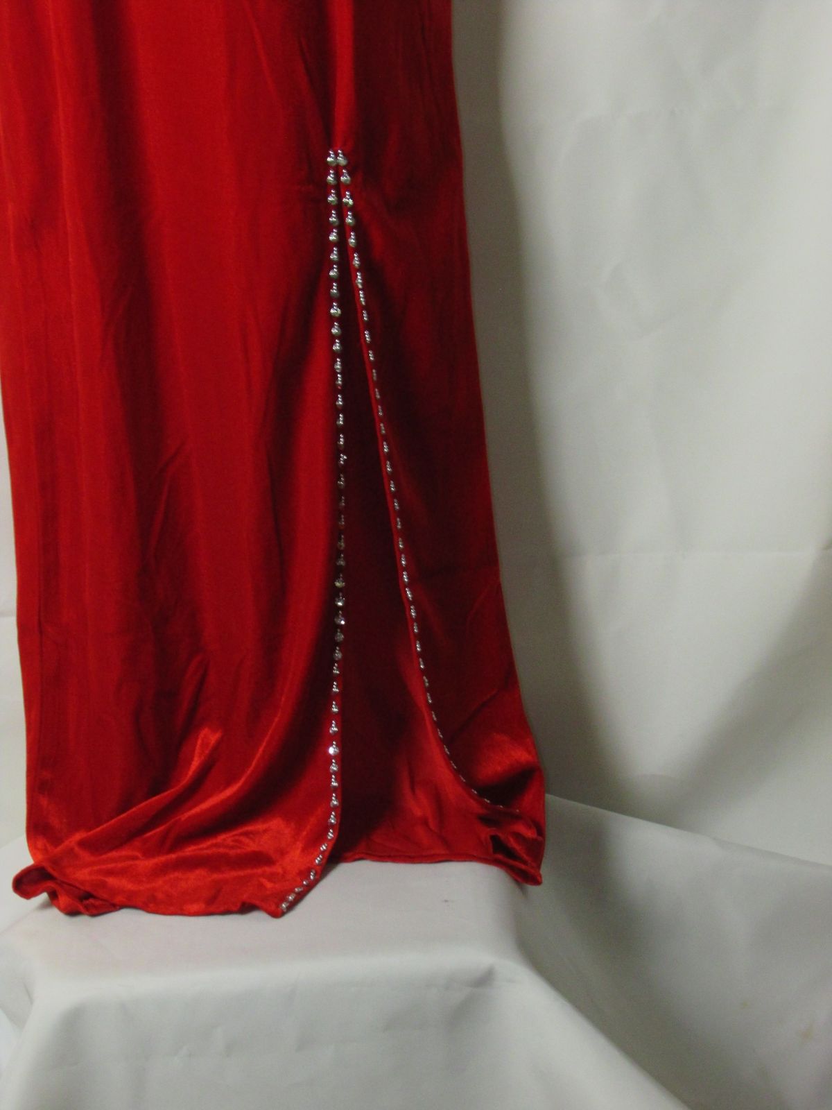Size 14 Prom Velvet Red Ball Gown on Queenly