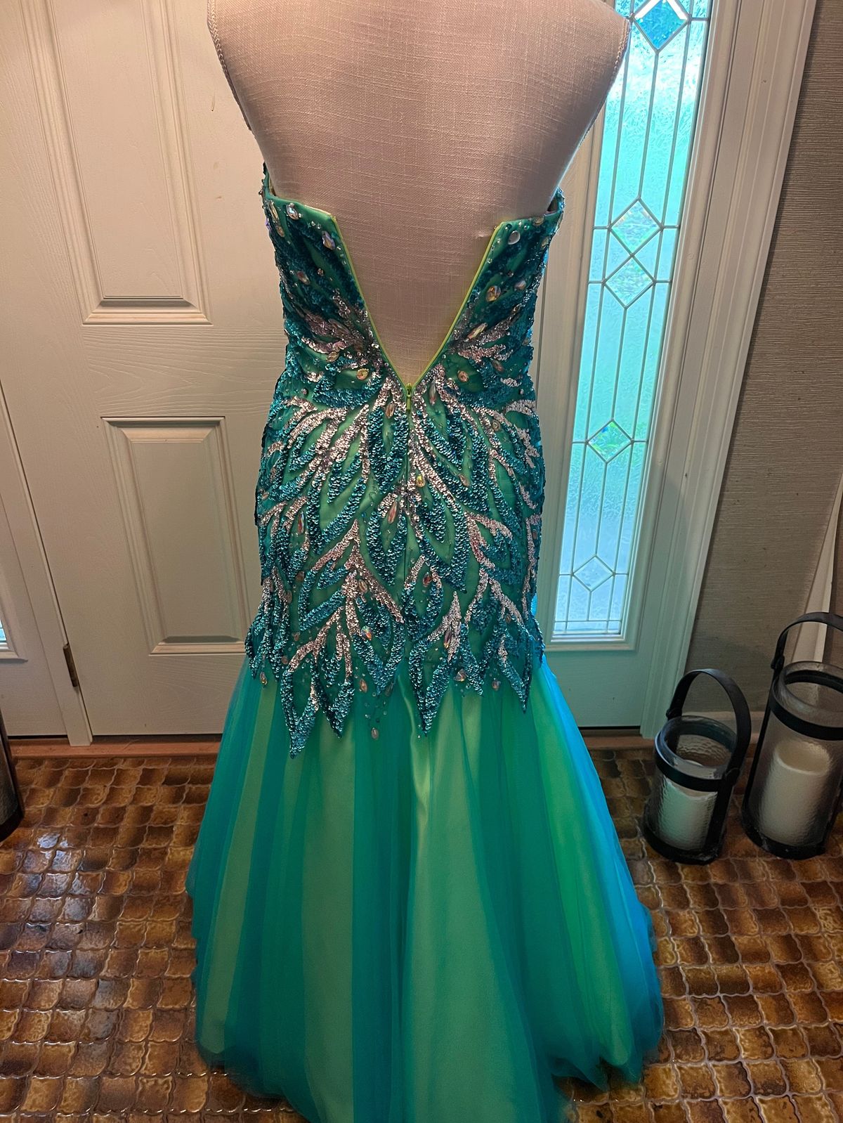 Size 00 Strapless Green Mermaid Dress on Queenly