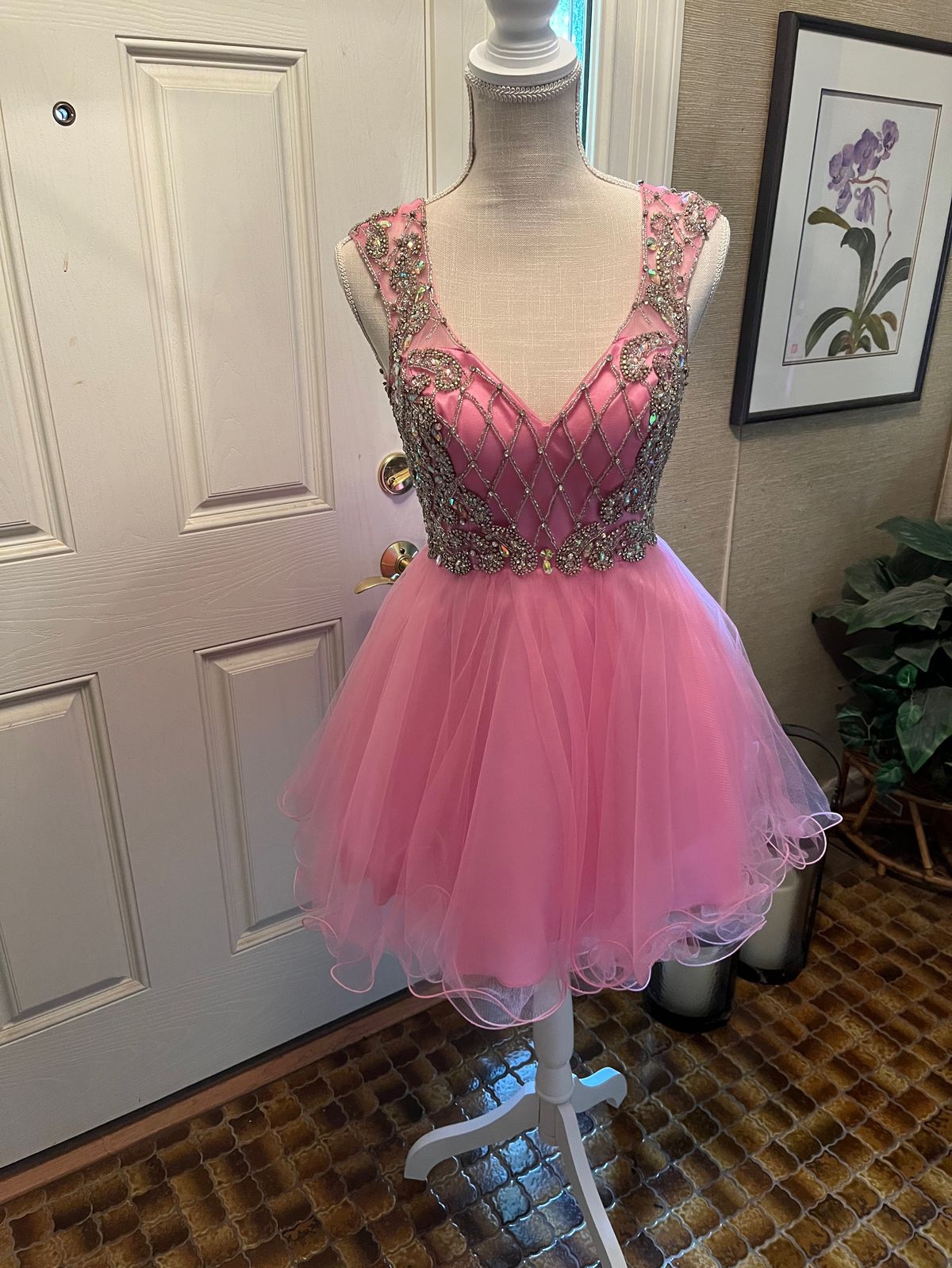 Sherri Hill Size 0 Plunge Pink Cocktail Dress on Queenly