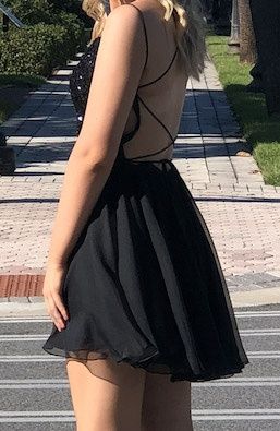 Sherri Hill Size 6 Prom Black Cocktail Dress on Queenly