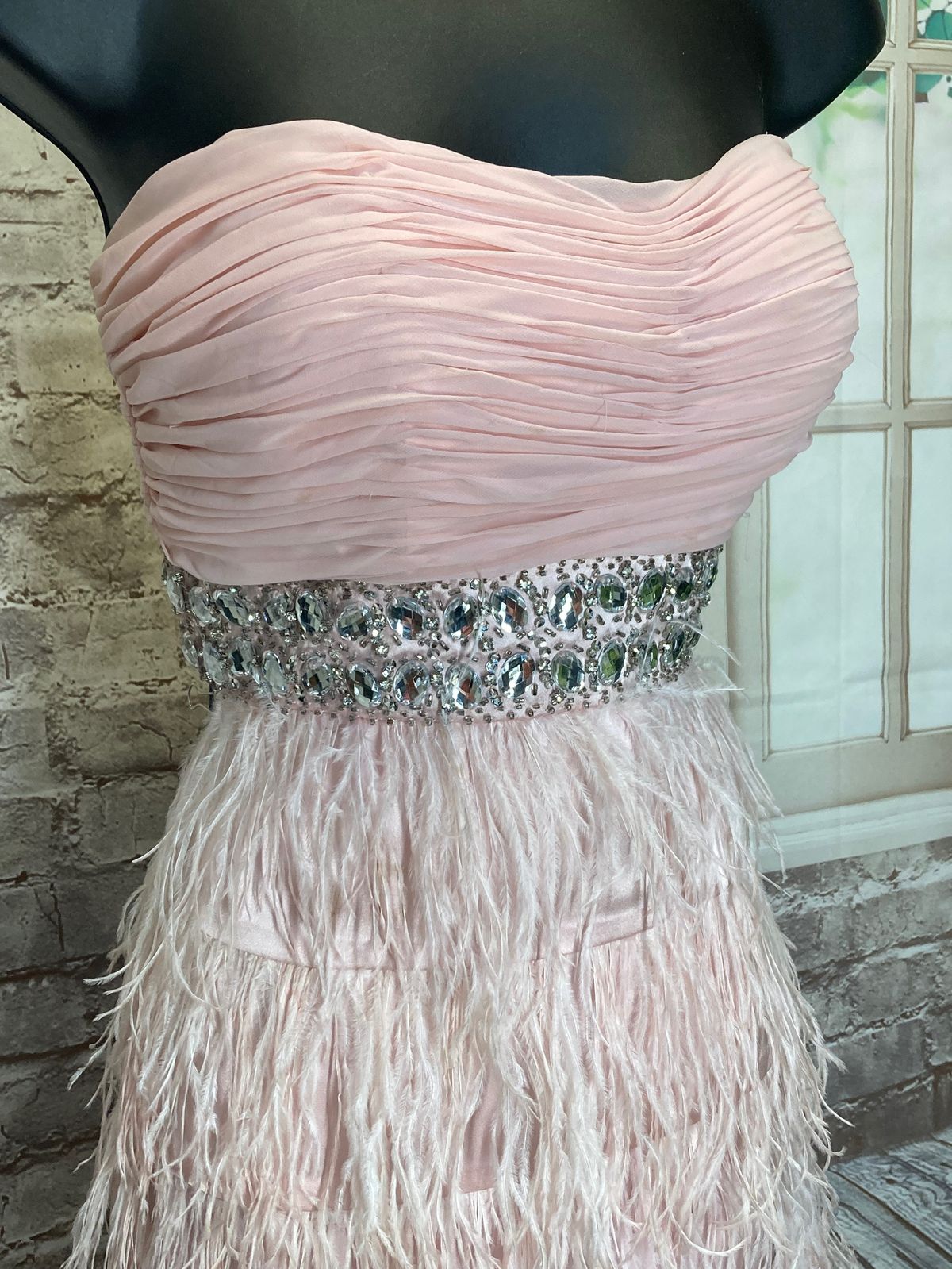 Size 6 Homecoming Strapless Light Pink Cocktail Dress on Queenly