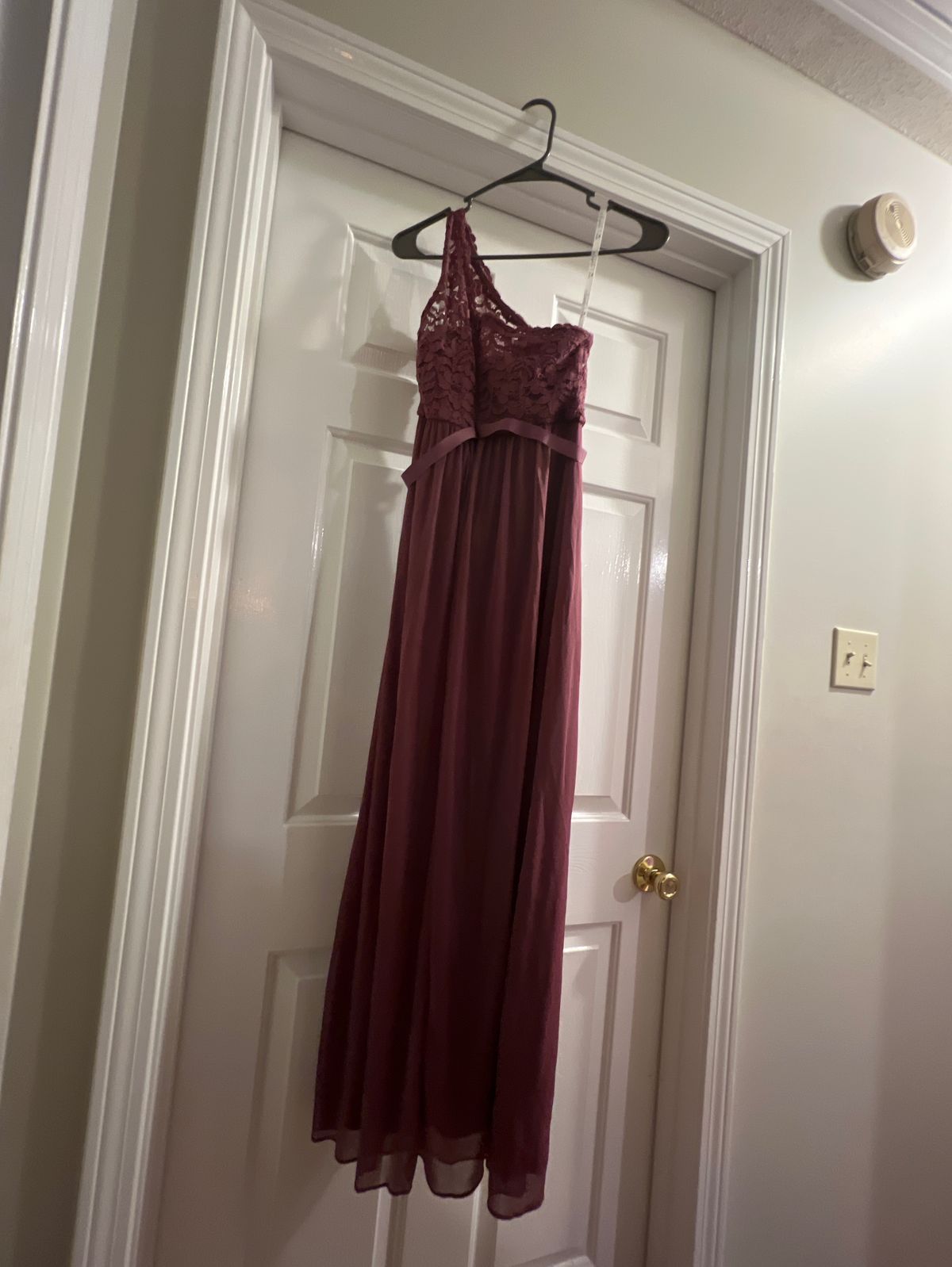 David's Bridal Girls Size 14 Prom One Shoulder Red Floor Length Maxi on Queenly