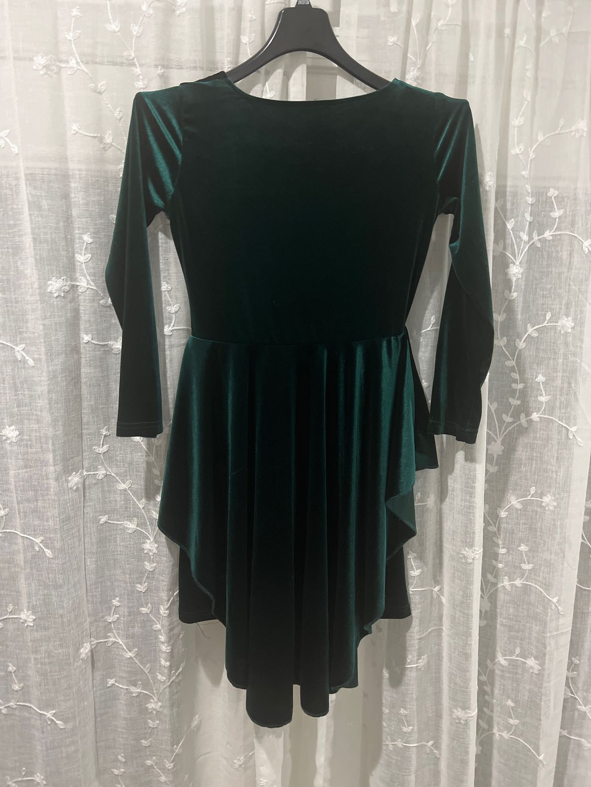 Size 2 Nightclub Long Sleeve Green Cocktail Dress on Queenly