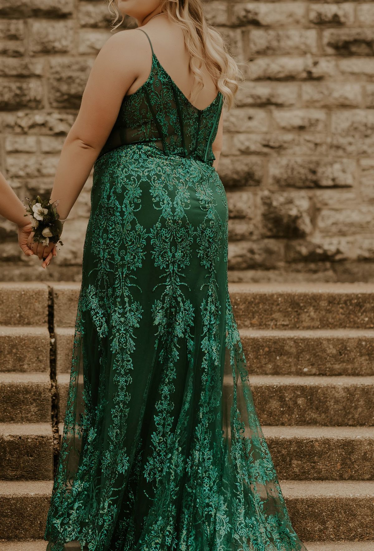 Plus Size 18 Prom Plunge Green Mermaid Dress on Queenly