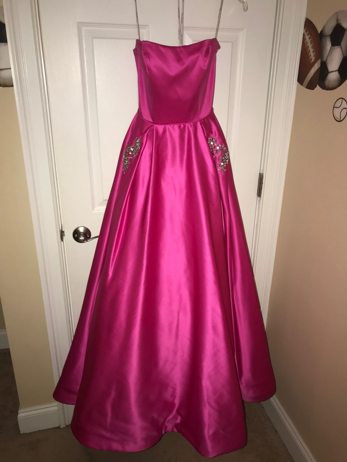 Sherri Hill Size 2 Pageant Strapless Pink Ball Gown on Queenly