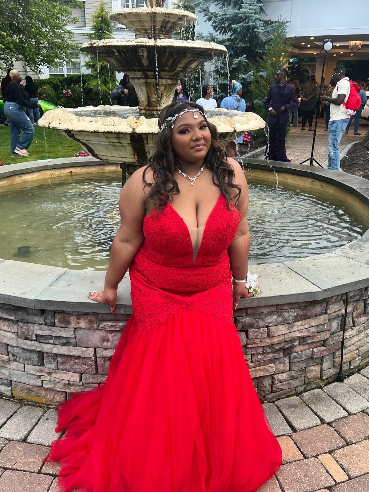 Plus Size 18 Prom Plunge Red Mermaid Dress on Queenly