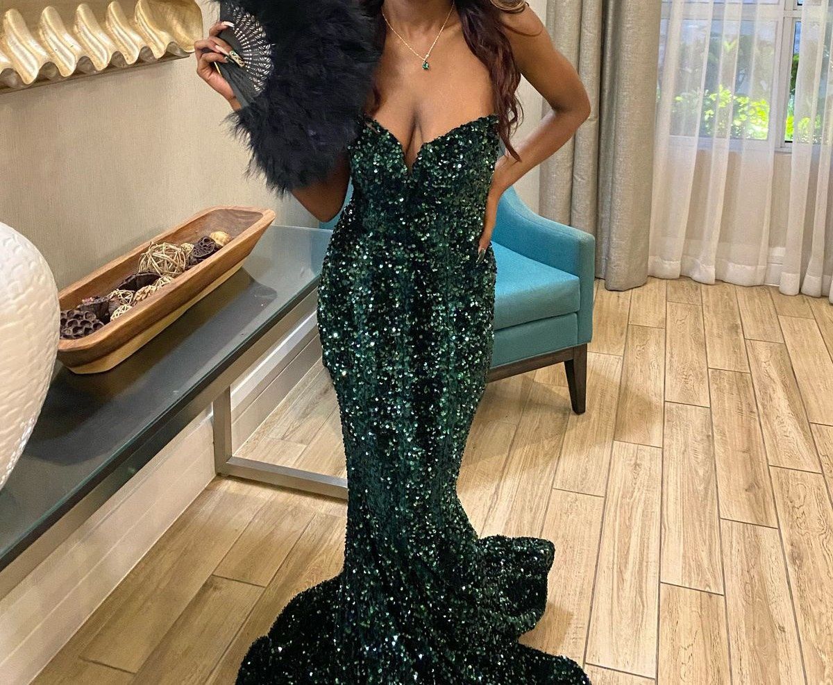 Size 2 Prom Emerald Green Mermaid Dress on Queenly
