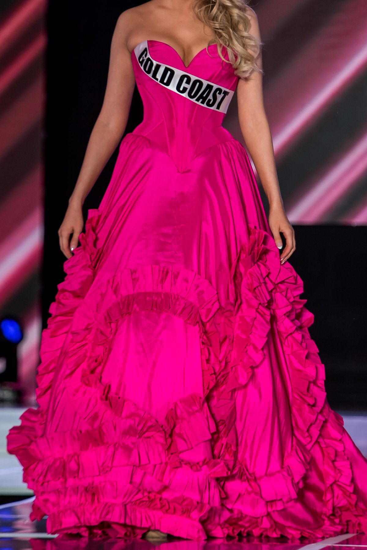 Sherri Hill Size 0 Pageant Strapless Pink Ball Gown on Queenly