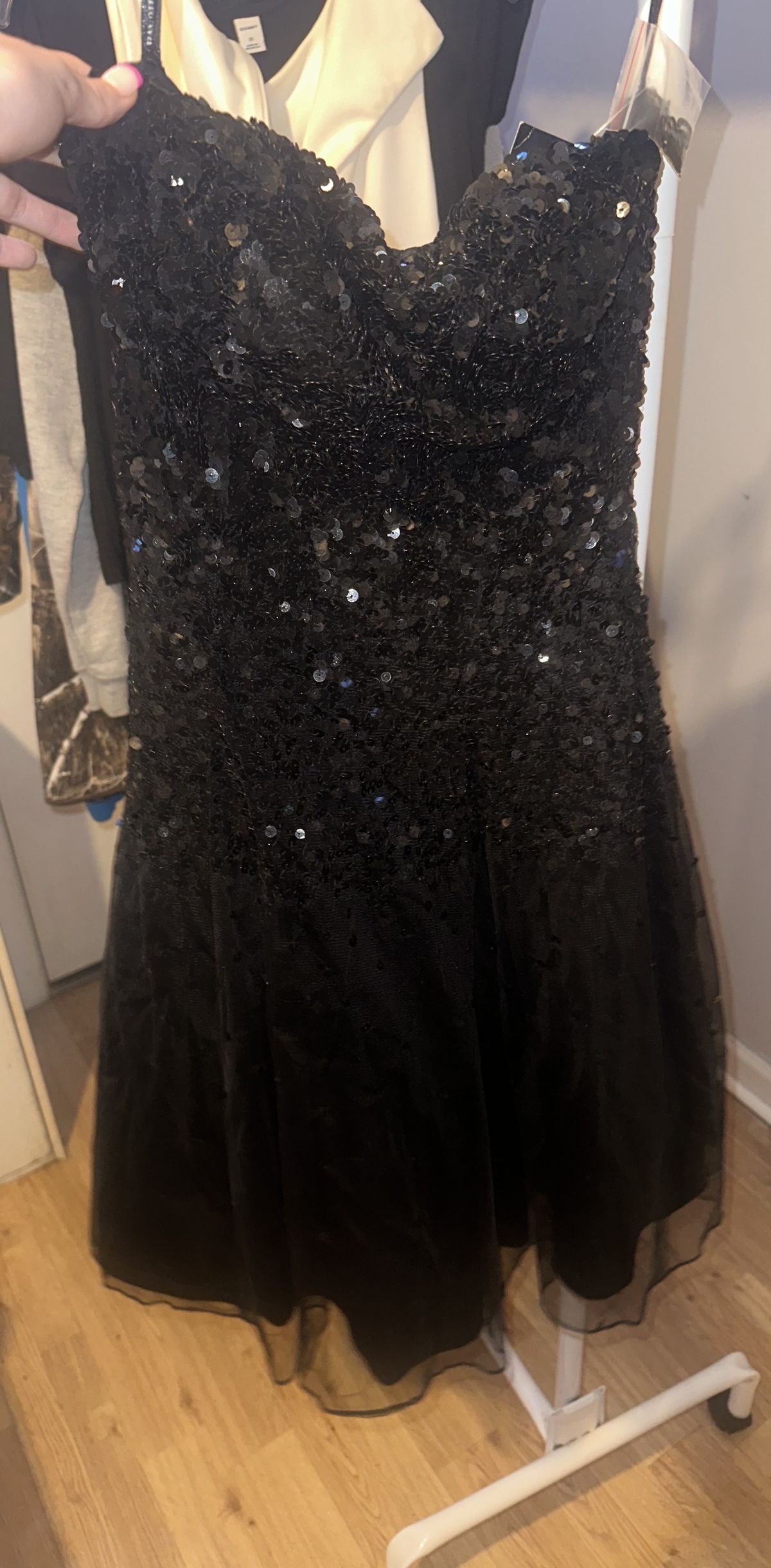 Nightway Size 2 Strapless Black A-line Dress on Queenly