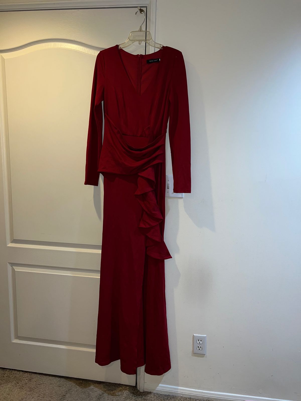 Size L Prom Long Sleeve Red A-line Dress on Queenly