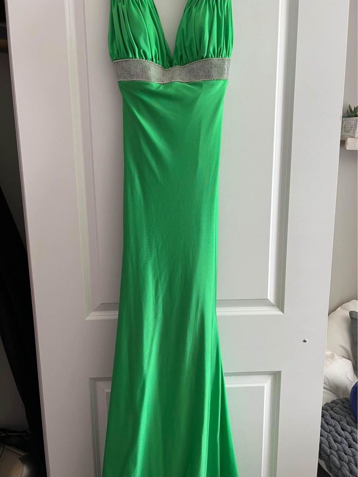 Johnathan Kayne Size 6 Prom Plunge Lime Green Mermaid Dress on Queenly